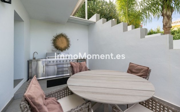 Resale - Villa - El Paraiso - New Golden Mile