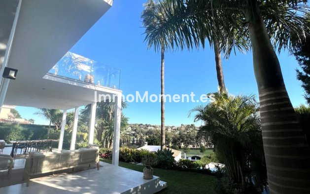 Resale - Villa - El Paraiso - New Golden Mile