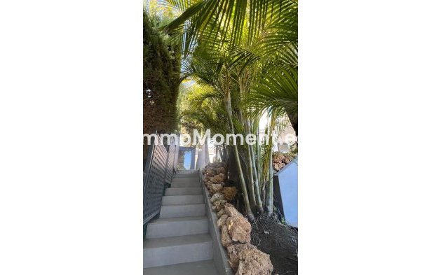 Resale - Villa - El Paraiso - New Golden Mile