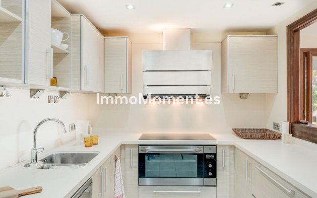 Wiederverkauf - Wohnung - Estepona  - Estepona Centro