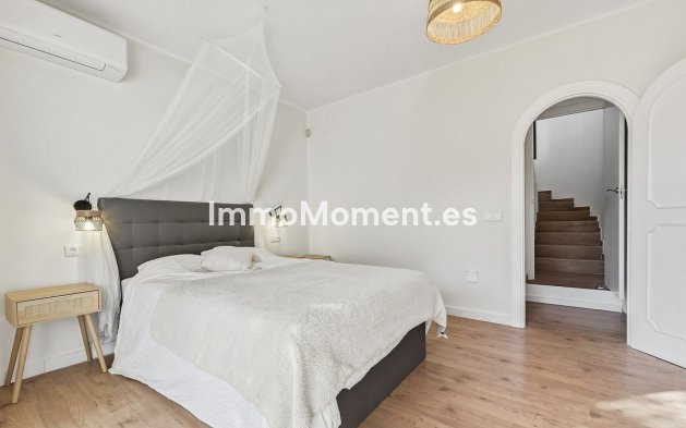 Resale - Villa - Marbella - Cabopino