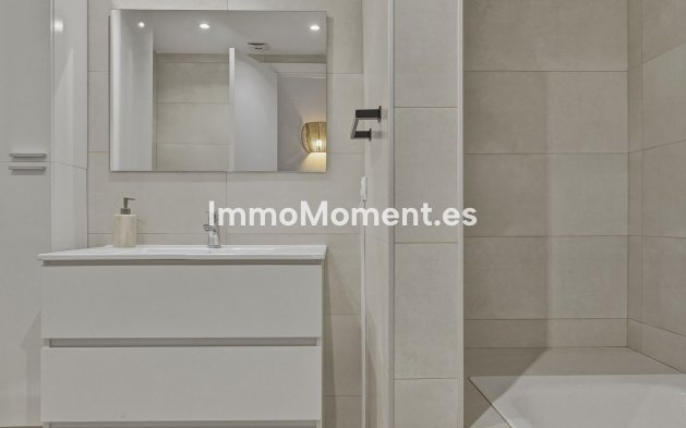 Resale - Villa - Marbella - Cabopino