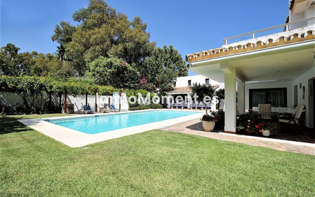 Resale - Villa - Estepona - New Golden Mile