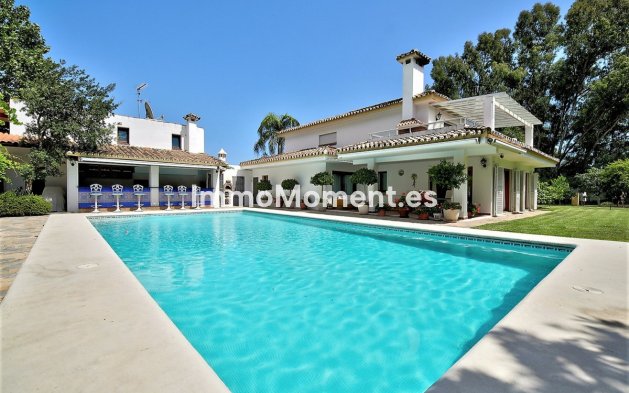 Resale - Villa - Estepona - New Golden Mile