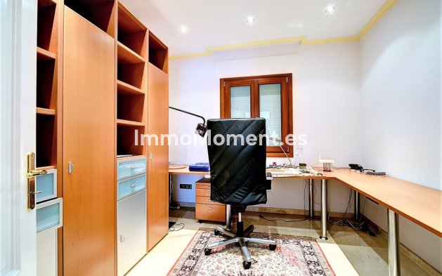 Resale - Villa - Estepona - New Golden Mile