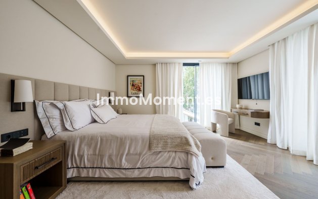 Wiederverkauf - Villa - Marbella - Nueva Andalucía