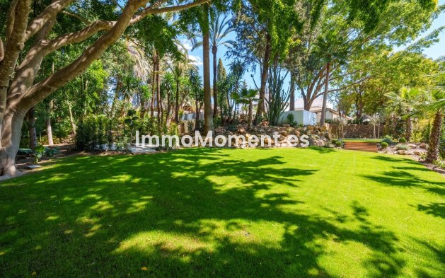 Wiederverkauf - Villa - Marbella - Nueva Andalucía