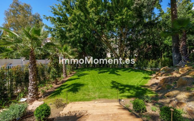 Wiederverkauf - Villa - Marbella - Nueva Andalucía