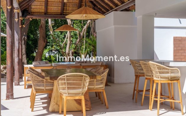 Wiederverkauf - Villa - Marbella - Nueva Andalucía