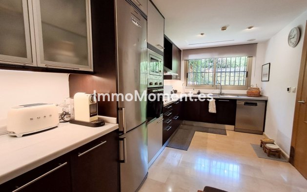 Bestaande woning - Geschakelde woning - Marbella - Nagüeles