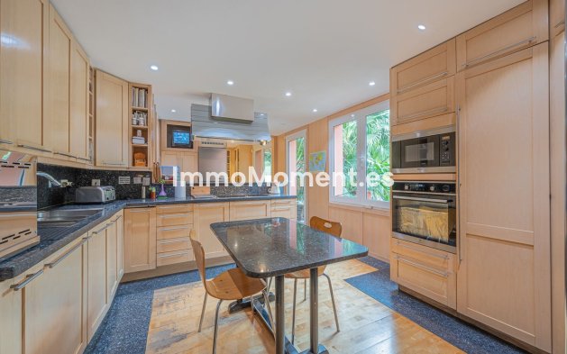 Resale - Villa - Marbella - Nagüeles