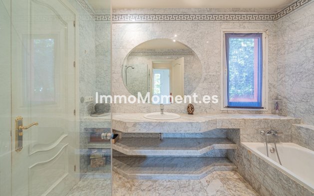 Resale - Villa - Marbella - Nagüeles