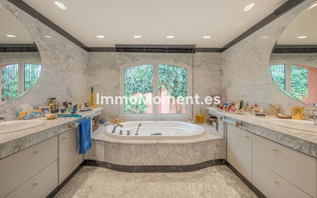 Resale - Villa - Marbella - Nagüeles