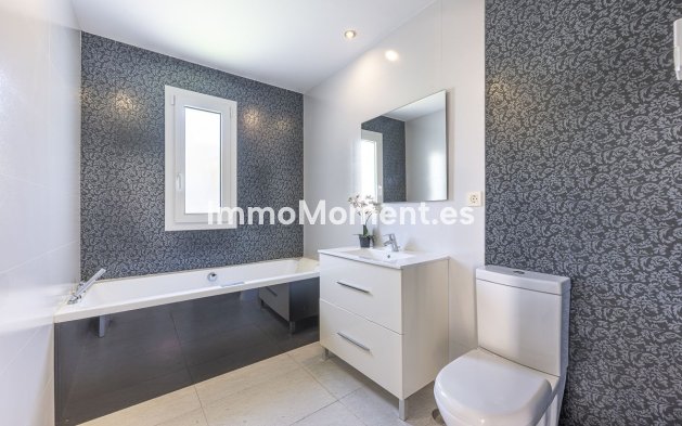 Wiederverkauf - Villa - Marbella - El Rosario