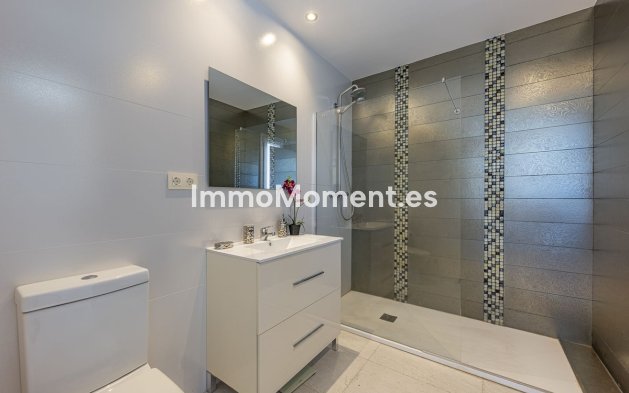 Wiederverkauf - Villa - Marbella - El Rosario