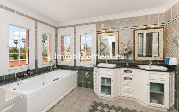 Revente - Villa - Denia - Denia Centro