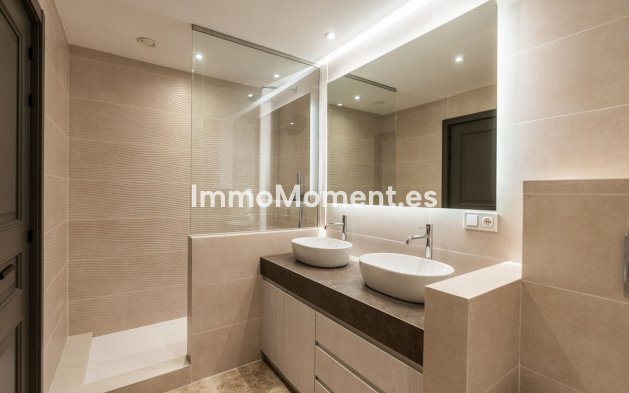 Resale - Apartment - Marbella - Santa Clara