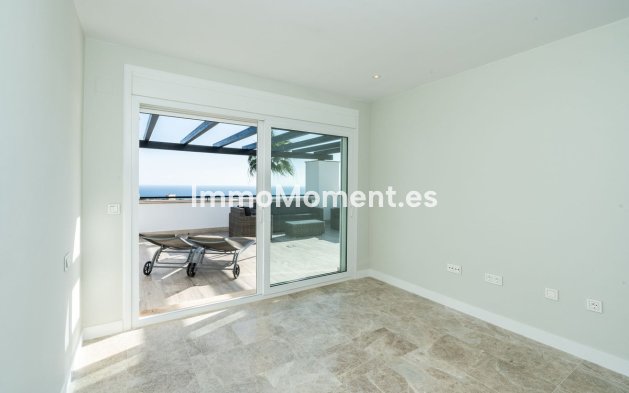 Resale - Apartment - Marbella - Santa Clara