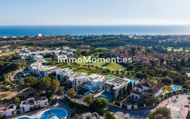 Resale - Apartment - Marbella - Santa Clara