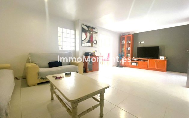 Wiederverkauf - Villa - Estepona  - Estepona Centro