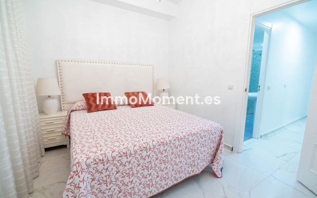 Revente - Maison mitoyenne - Estepona  - Estepona Centro