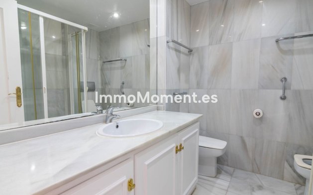 Revente - Maison mitoyenne - Estepona  - Estepona Centro
