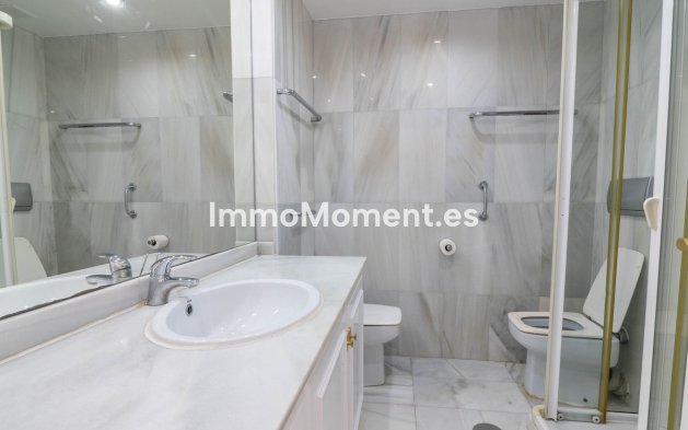 Revente - Maison mitoyenne - Estepona  - Estepona Centro