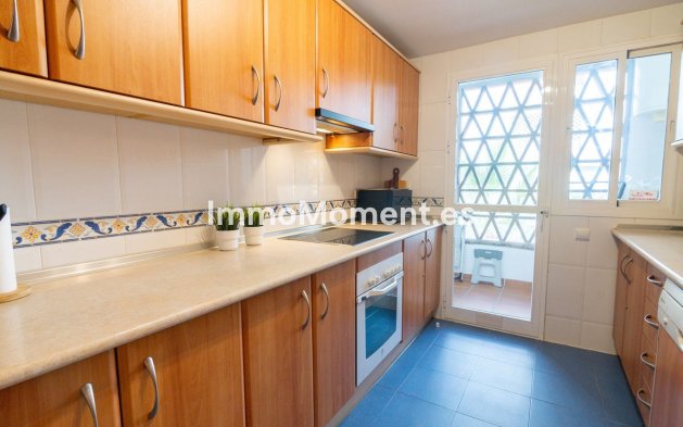 Wiederverkauf - Wohnung - Estepona  - Estepona Centro