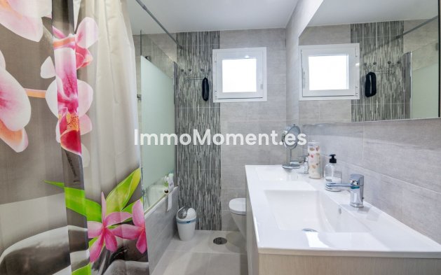 Revente - Maison mitoyenne - Estepona  - Estepona Centro