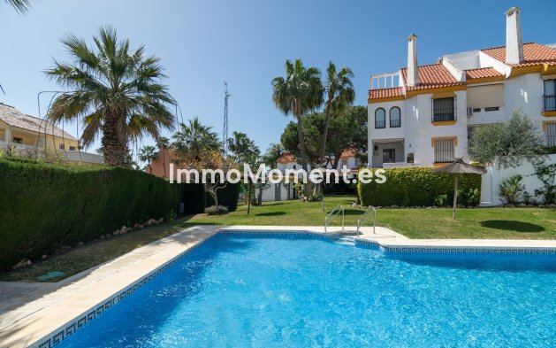 Revente - Maison mitoyenne - Estepona  - Estepona Centro