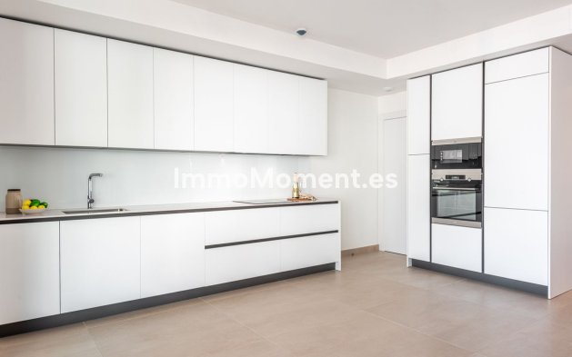Resale - Apartment - Fuengirola - Carvajal