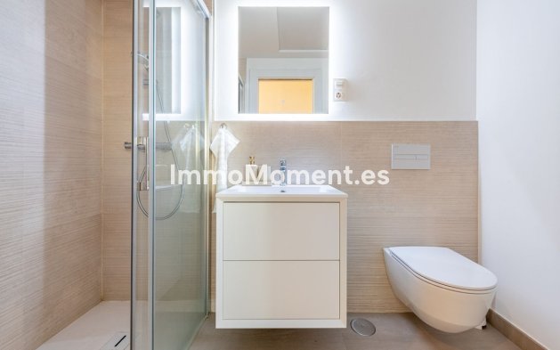 Resale - Apartment - Fuengirola - Carvajal