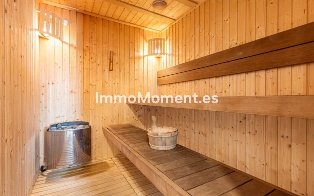 Resale - Apartment - Fuengirola - Carvajal