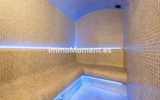 Resale - Apartment - Fuengirola - Carvajal