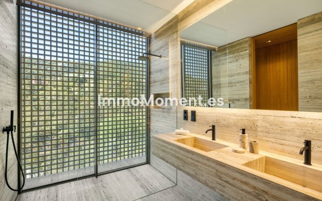 Resale - Villa - Benahavís - El Madroñal