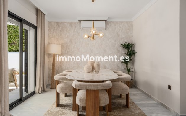 Resale - Villa - Marbella - Nueva Andalucía