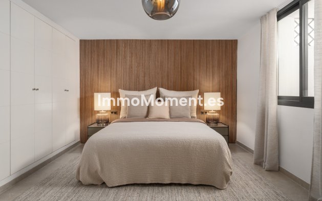 Resale - Villa - Marbella - Nueva Andalucía