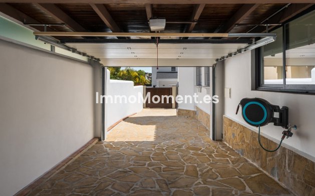 Resale - Villa - Marbella - Nueva Andalucía