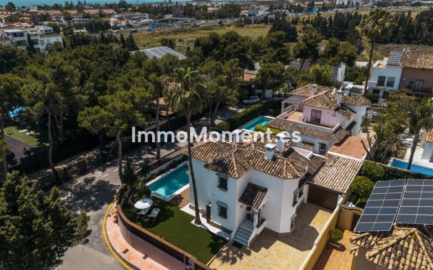 Resale - Villa - Marbella - Nueva Andalucía