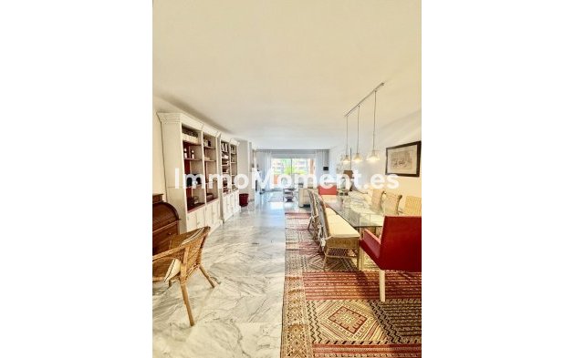 Resale - Apartment - Marbella - Guadalmina Baja
