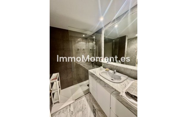 Resale - Apartment - Marbella - Guadalmina Baja