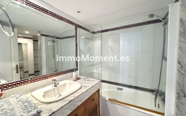 Resale - Apartment - Marbella - Guadalmina Baja