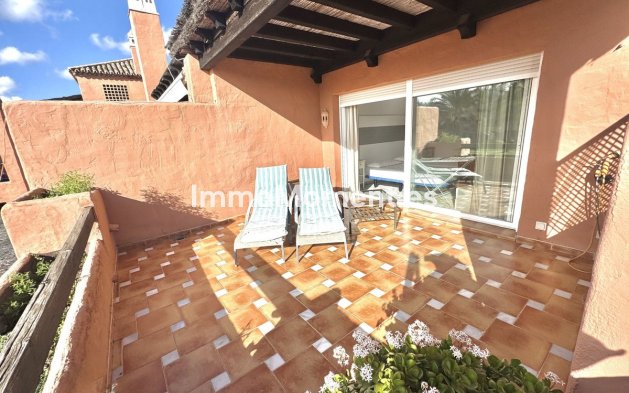 Resale - Apartment - Marbella - Guadalmina Baja