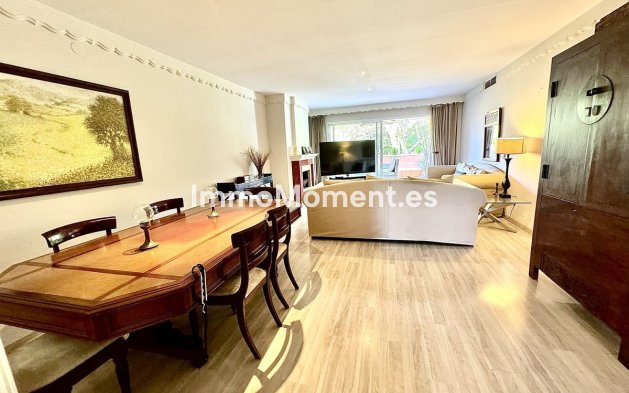 Resale - Apartment - Marbella - Guadalmina Baja