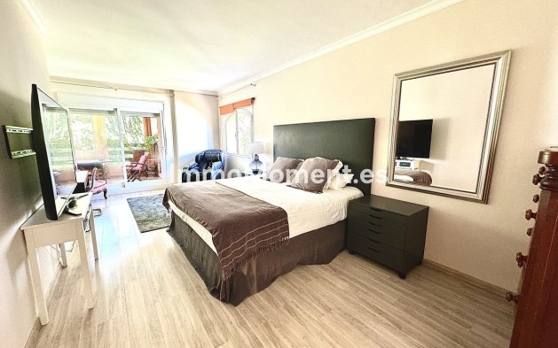 Resale - Apartment - Marbella - Guadalmina Baja