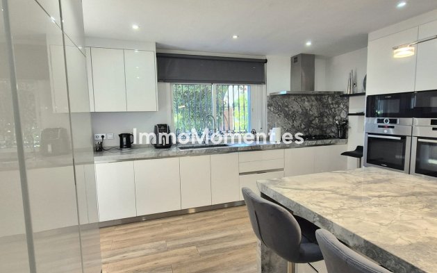 Revente - Villa - Intérieur                       - Coín