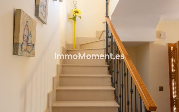 Resale - Villa - Cartagena - Playa Honda