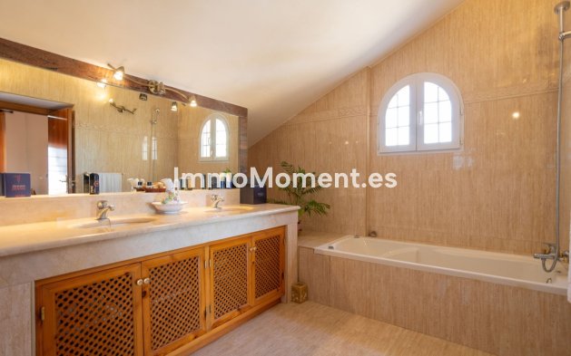 Resale - Villa - Cartagena - Playa Honda