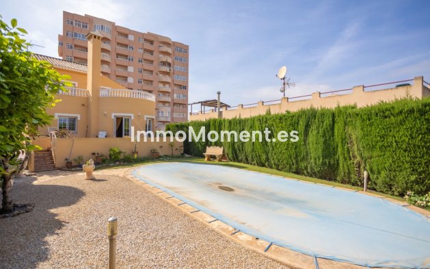 Resale - Villa - Cartagena - Playa Honda