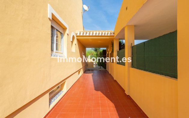Resale - Villa - Cartagena - Playa Honda
